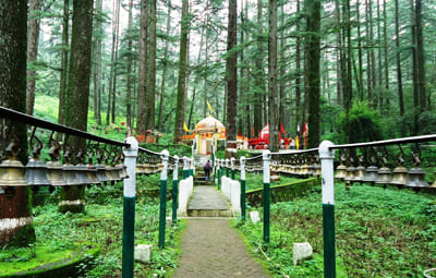 Luxury Resorts in Lansdowne